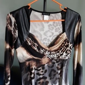 Sz.  X-small, animal print shirt from Venus, never